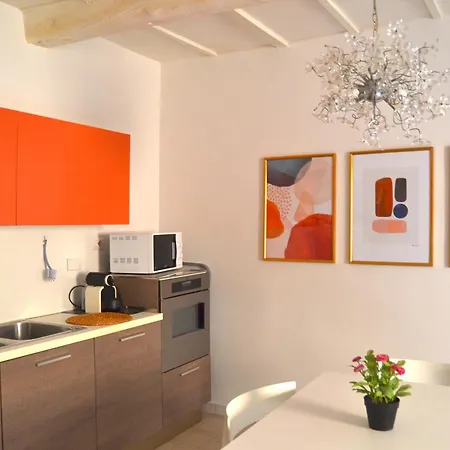 Little Sweet In Apartment Florence