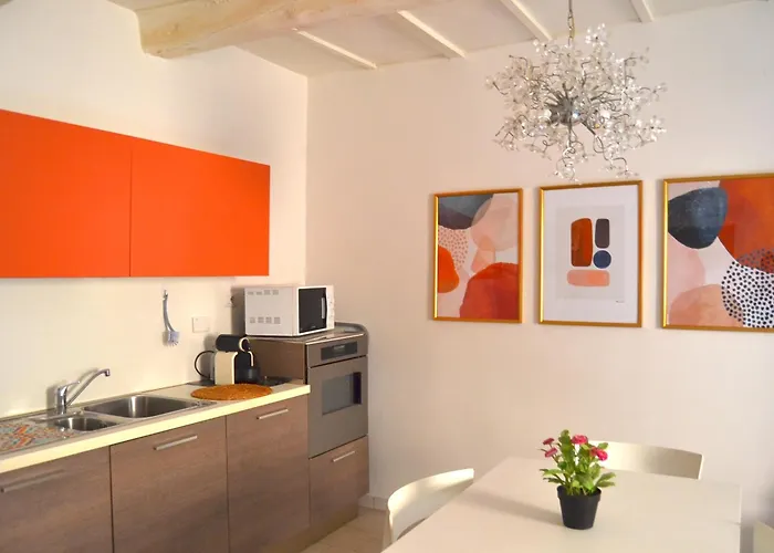 Little Sweet In Apartment Florence